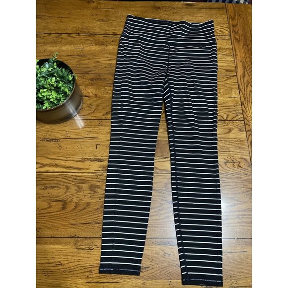 Athleta Pants - ATHLETA Womens Black White Stripped Mid-Rise Leggings Size M